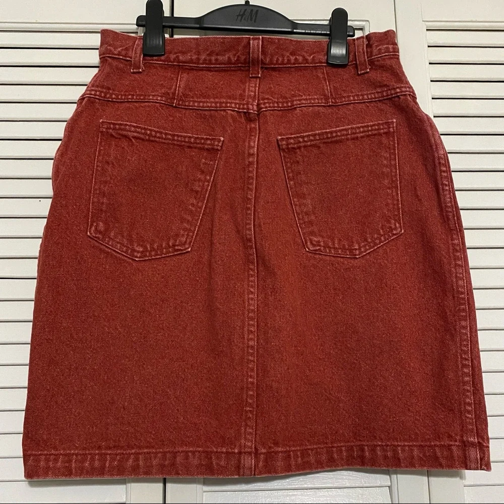 Red denim skirt - Picture 2 of 5